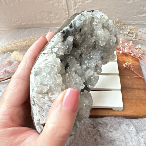 Gorgeous Large Raw Apophyllite Specimen - Picture 4 of 8